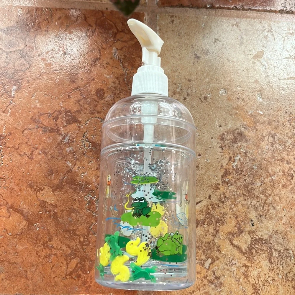 3 Piece Acrylic Liquid 3D Floating Motion Bathroom Accessory Set